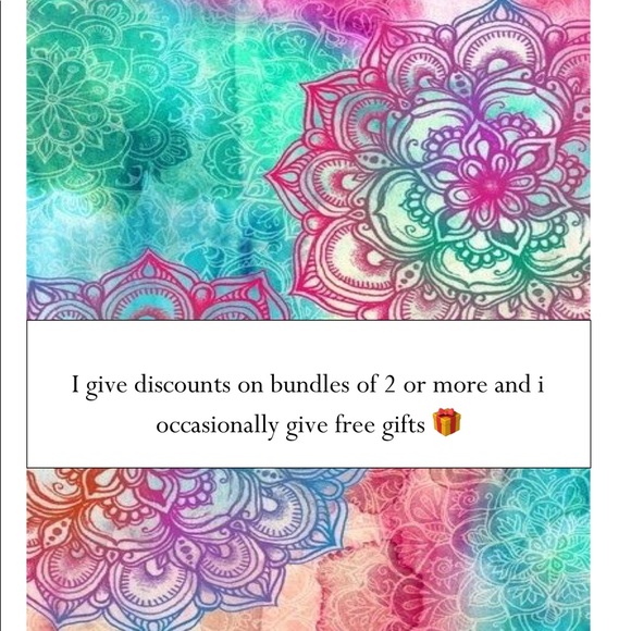 Welcome to My Closet! All Offers are Welcome💚🍀 - Picture 4 of 4